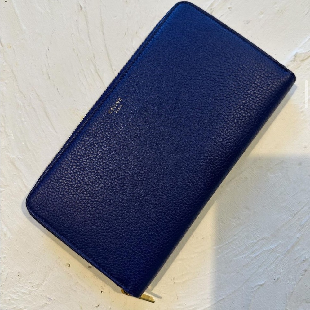 CELINE
2014 Continental Wallet Continental Wallet 5️⃣5️⃣0️⃣